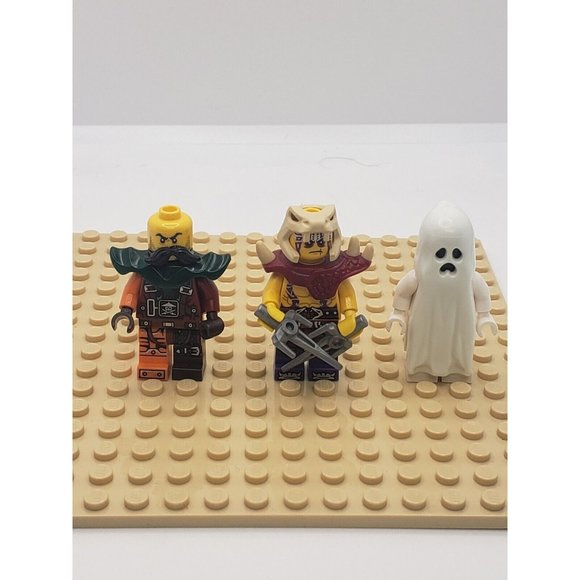 LEGO Lot 3 Mixed Minifigure Glow in Dark Ghost 9467 + two Other Figs C0496 - Picture 1 of 12